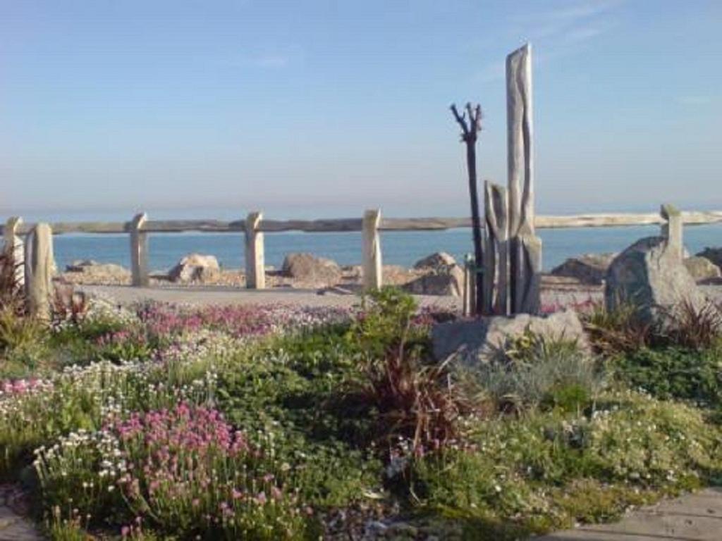 West Beach Apartment Γουόρδινγκ Εξωτερικό φωτογραφία